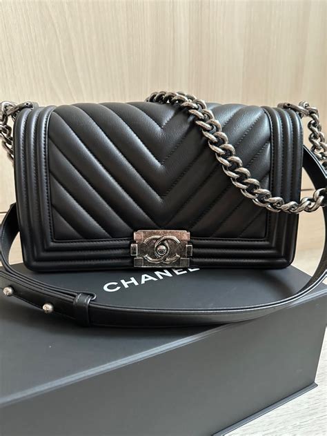 chanel boy old medium black ruthenium